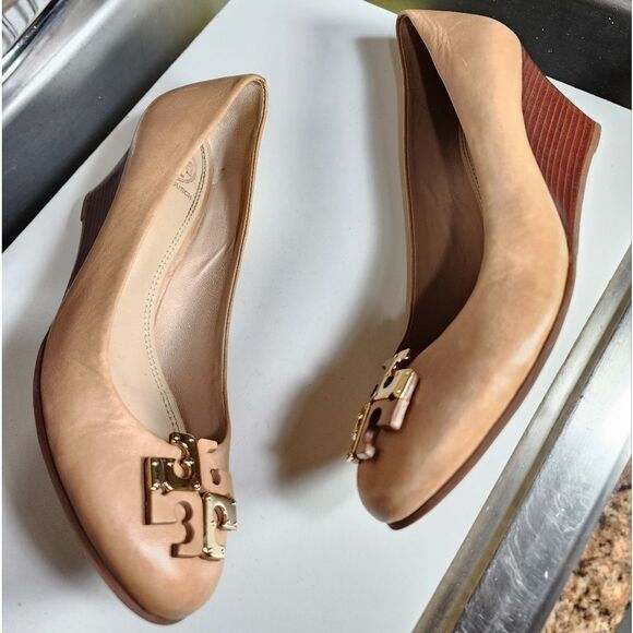 Tory Burch Tan Wedge Shoes - Picture 12 of 14